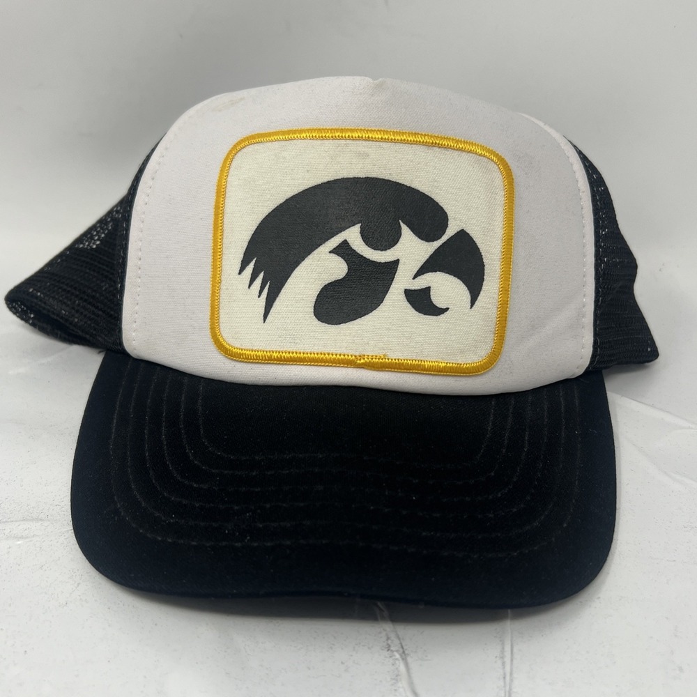 Iowa Hawkeyes Hat Cap Snapback Patch Trucker Vintage Sportscap Black White